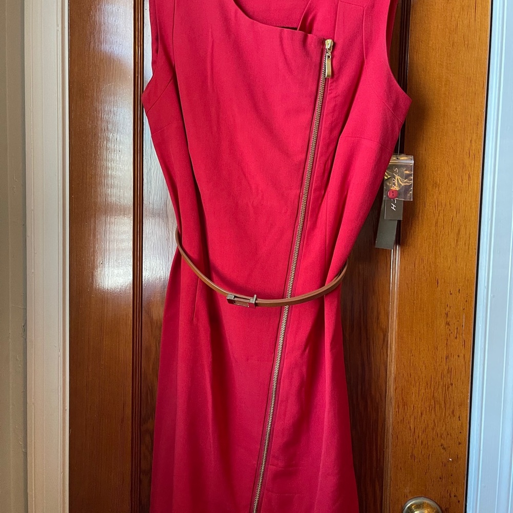Voir Voir Red dress with zipper detail and belt